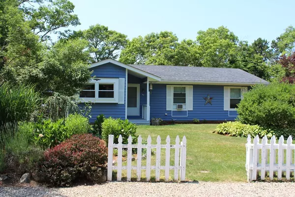 82 Rockledge Drive, Falmouth, MA 02556