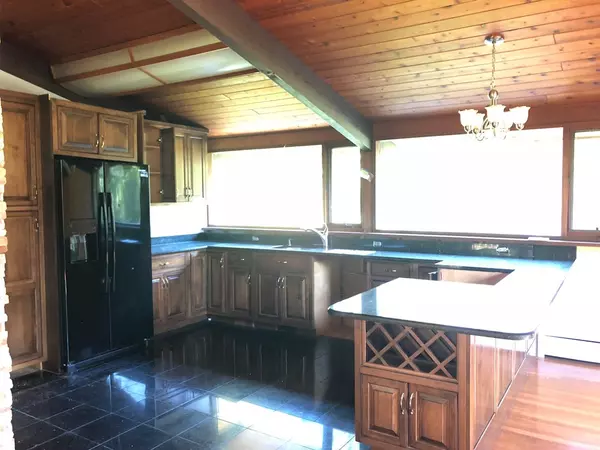 Boxford, MA 01921,23 Partridge Ln