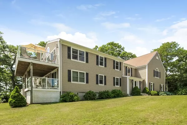 527 Currier Rd, Falmouth, MA 02536