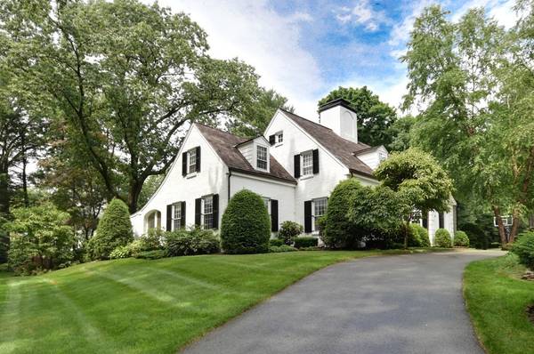 45 Lowell Rd, Wellesley, MA 02481