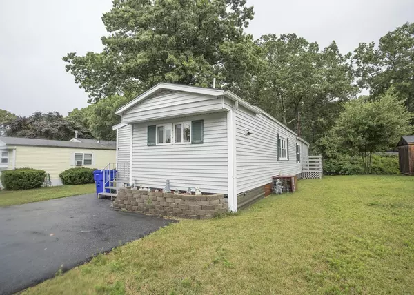 91 Mayflower Ave, Taunton, MA 02780