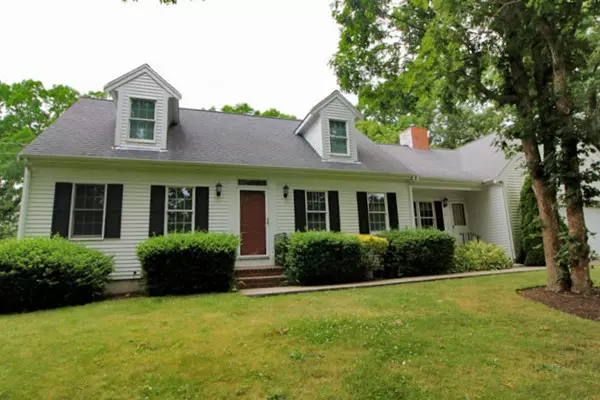 Yarmouth, MA 02675,25 Eileen St