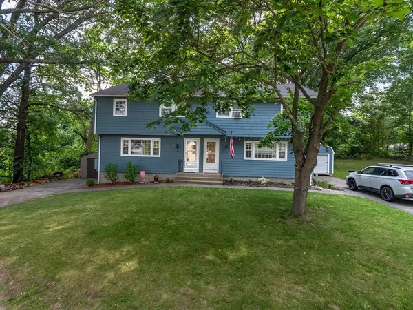 16 Morgan Dr #16, Chelmsford, MA 01824