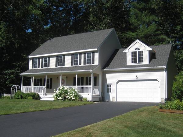 47 Stonehedge Rd, Franklin, MA 02038