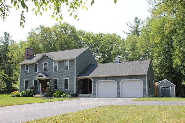 34 Sunset Dr, Dudley, MA 01571