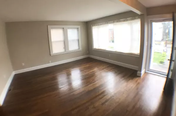 Lowell, MA 01852,379 E Merrimack St