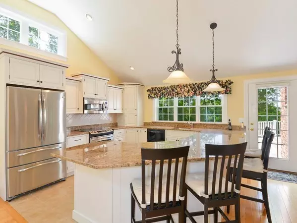 Bourne, MA 02532,23 Laura Lane