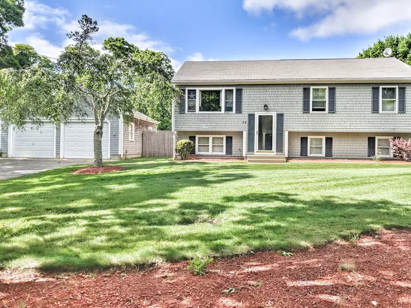 28 Minot Ave, Wareham, MA 02571