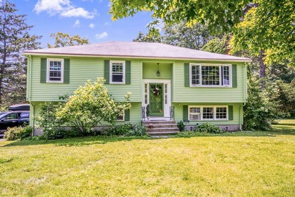 104 Philip Farm Rd, Concord, MA 01742