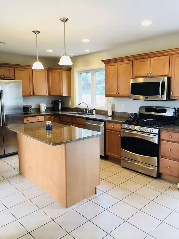 Plymouth, MA 02360,8 Tadpole Way