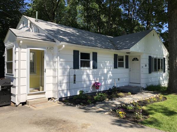 10 Birchwood Rd, Rutland, MA 01543