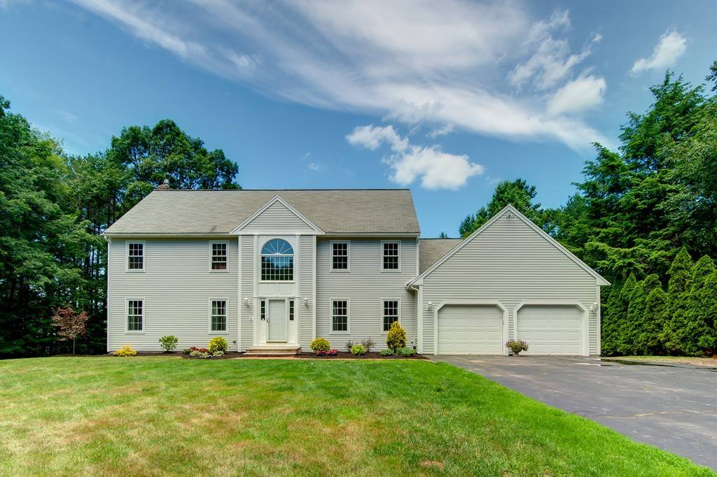 129 Fox Hill Dr, Holden, MA 01520