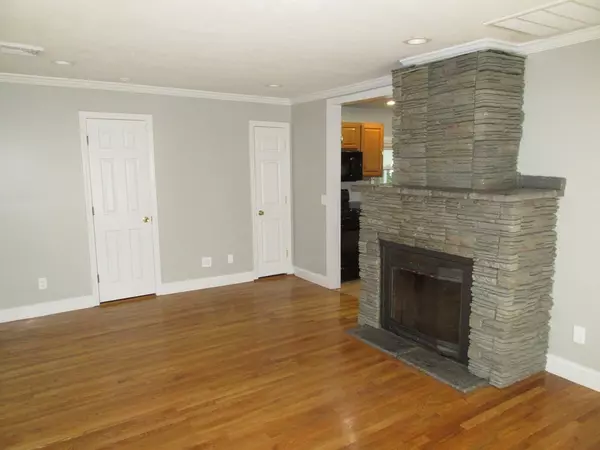 Weymouth, MA 02191,92 Bluff Rd