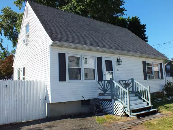 40 Center St, Woburn, MA 01801