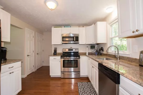 Mansfield, MA 02048,79-81 North St