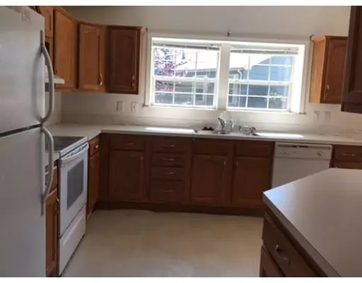 Middleboro, MA 02346,7012 Oak Point Dr