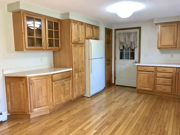 Deerfield, MA 01373,31 Captain Lathrop Dr