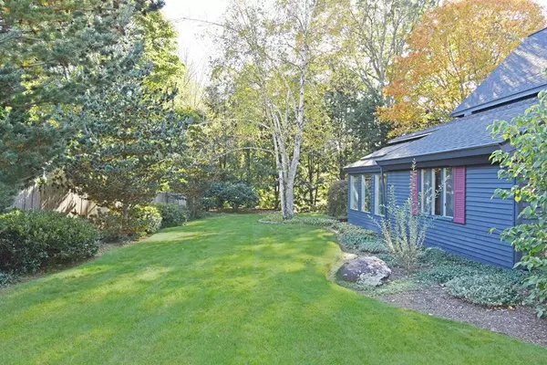 North Attleboro, MA 02763,15 Stanley St