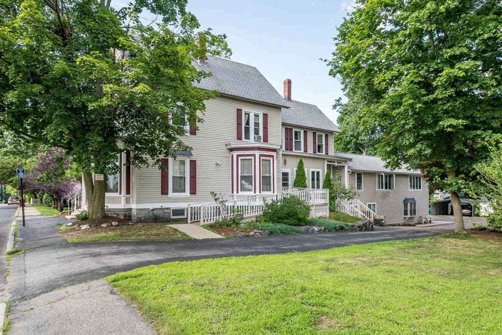 535 Beacon Street, Lowell, MA 01850