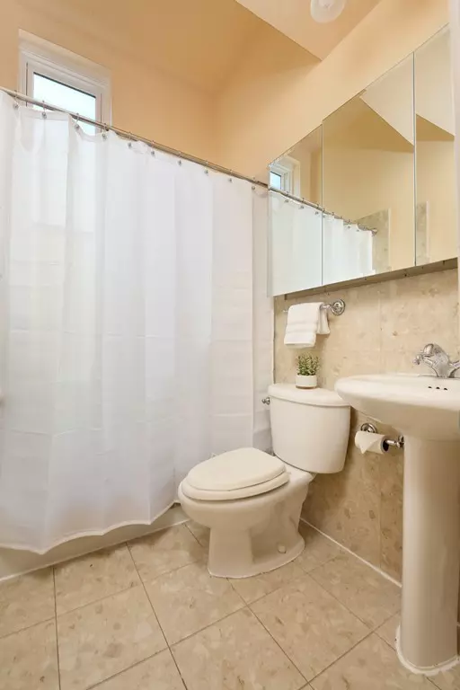 Boston, MA 02118,560 Columbus Avenue #3