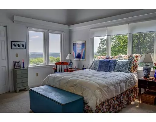 Princeton, MA 01541,44 Oak Circle