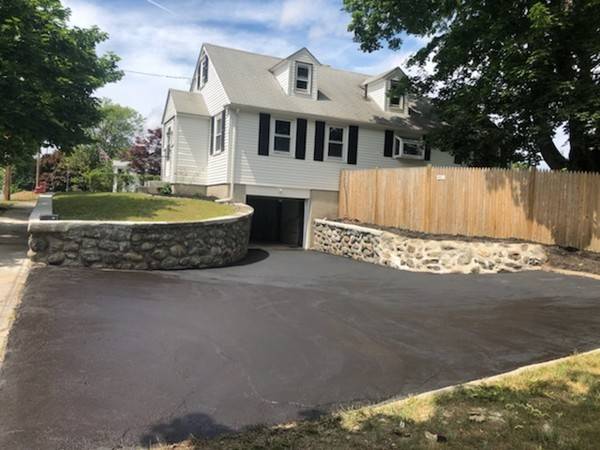 32 Hough Rd, Lawrence, MA 01843