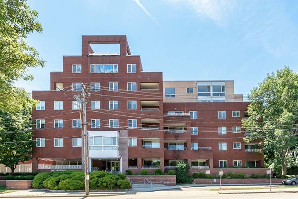 50 Watertown St #504, Watertown, MA 02472