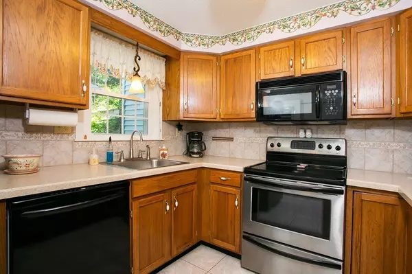 Whitman, MA 02382,728 Auburn Street #C2