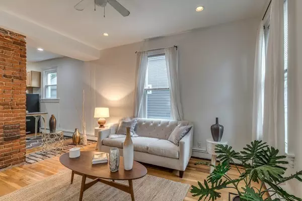 Cambridge, MA 02139,152 Pearl Street #2