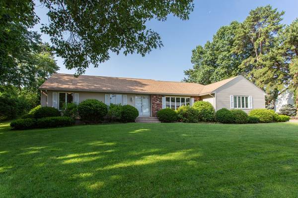 618 Pinewood Drive, Longmeadow, MA 01106