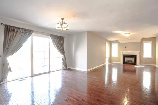 Abington, MA 02351,406 Hampton Way #406