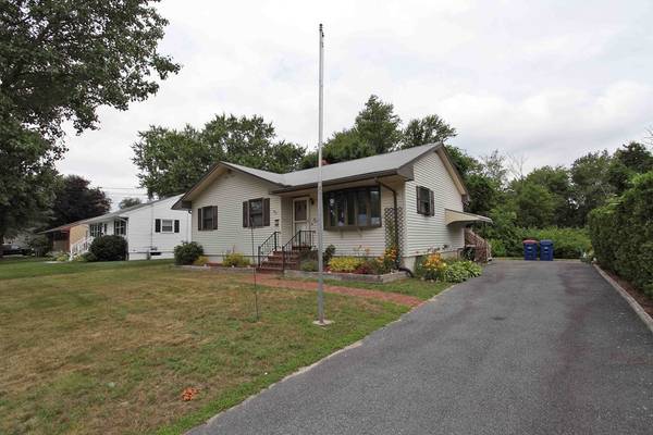 939 Lucy St, New Bedford, MA 02745