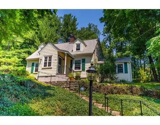 28 Watertown Street, Lexington, MA 02421