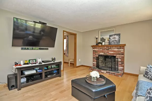 Milford, MA 01757,5 Sidney Rd