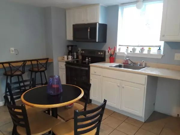 Northbridge, MA 01588,37 D St #37