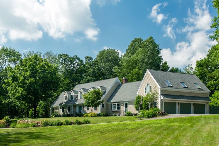 584 Strawberry Hill Road, Concord, MA 01742