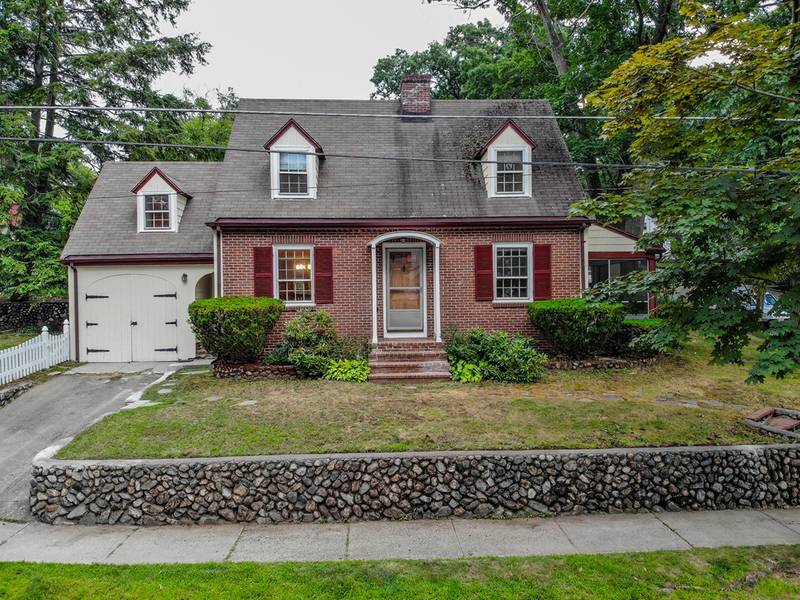 49 Damon Ave, Melrose, MA 02176