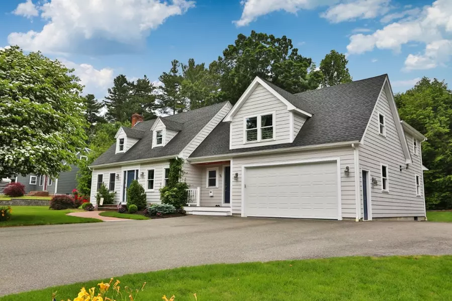 15 Homestead Road, Lynnfield, MA 01940