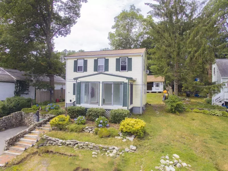 51 Alvern Rd, Pembroke, MA 02359