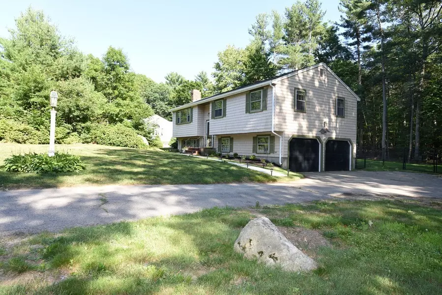 149 Meadowbrook Rd, Hanover, MA 02339