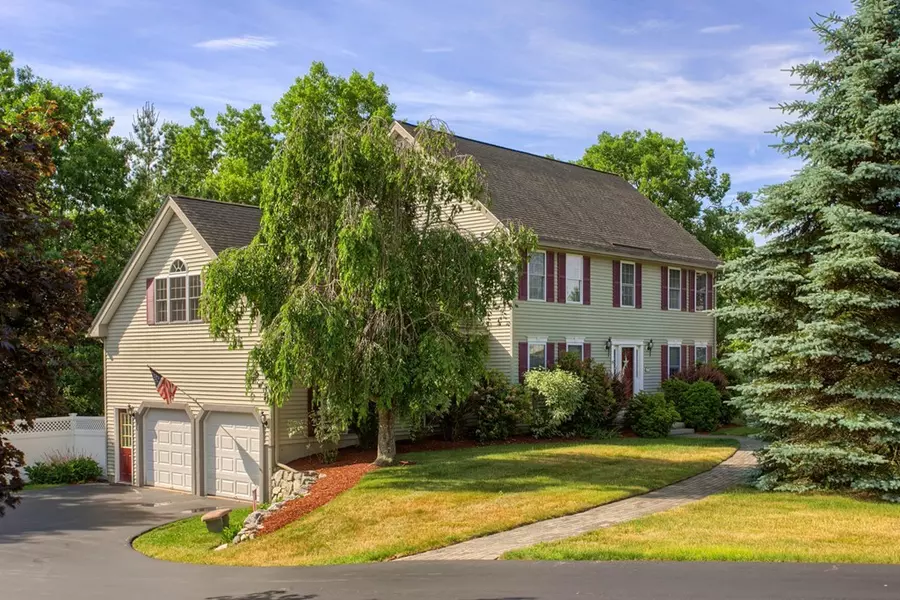 95 Russells Way, Westford, MA 01886