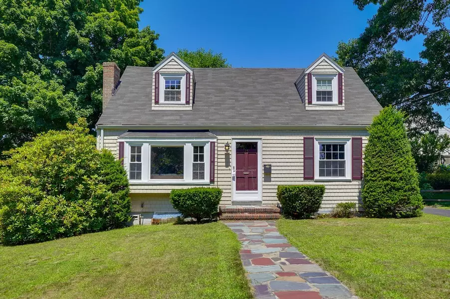 25 Norwich Cir, Medford, MA 02155