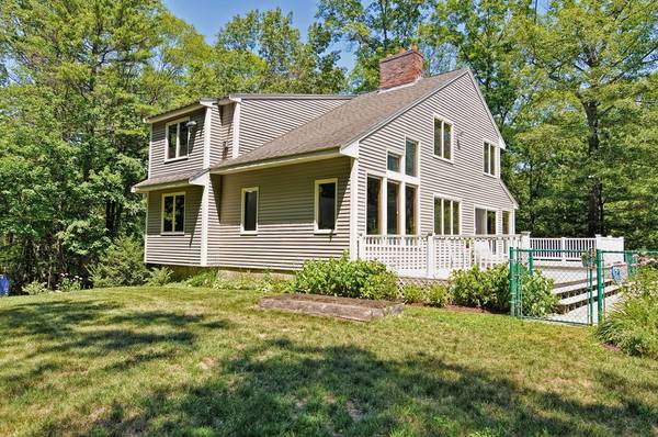 101 Glen Avenue, Upton, MA 01568