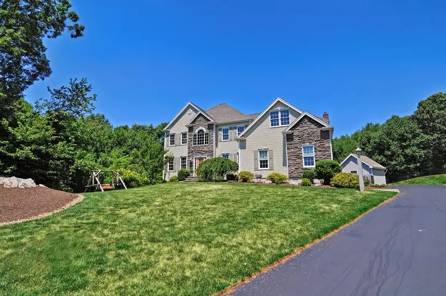 82 Whipple Brook, Wrentham, MA 02093