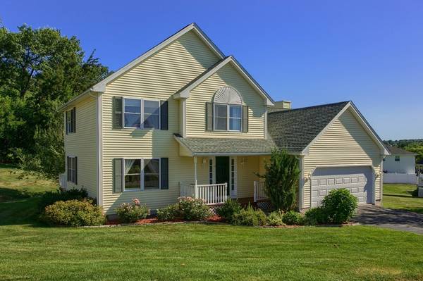 8 Apple Crest Dr, Methuen, MA 01844