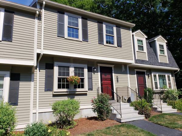 11 Benjamin Landing Ln #11, Franklin, MA 02038