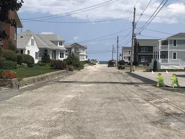 Gloucester, MA 01930,13 Sleepy Hollow Rd