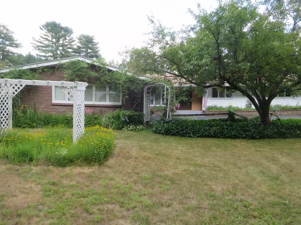 Palmer, MA 01069,172 Flynt St