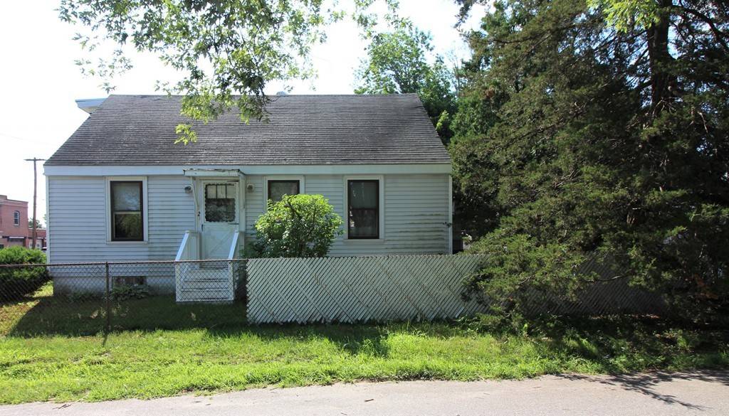 2 Pond St, Haverhill, MA 01835