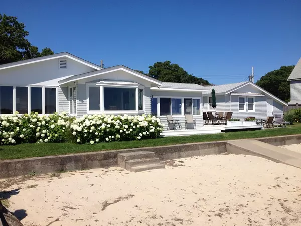 Mattapoisett, MA 02739,64 Shore Dr